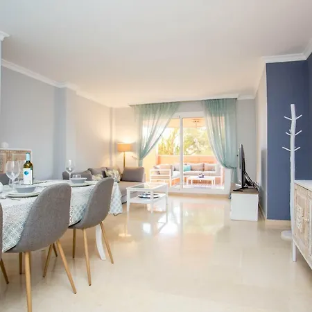 Ample Luxury Fancy Golf & Padel Appartamento *