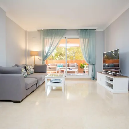Ample Luxury Fancy Golf & Padel * ماربيا