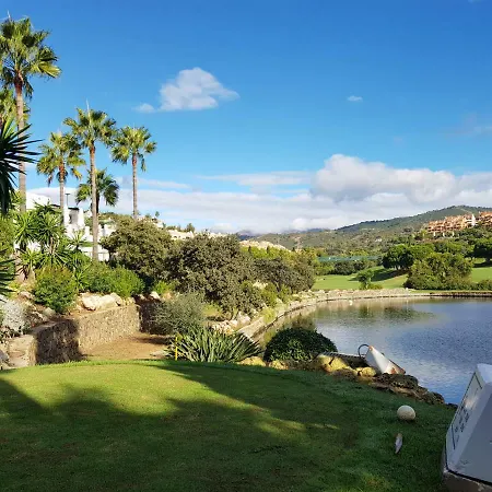 Ample Luxury Fancy Golf & Padel ماربيا