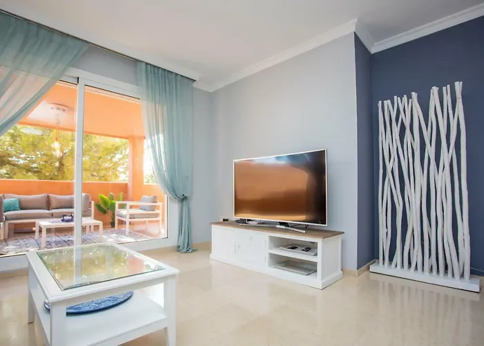Ample Luxury Fancy Golf & Padel Apartment *