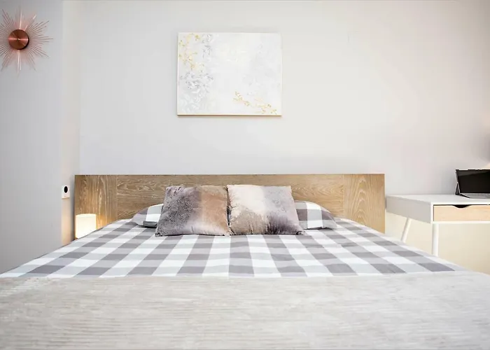Ample Luxury Fancy Golf & Padel Apartment Marbella