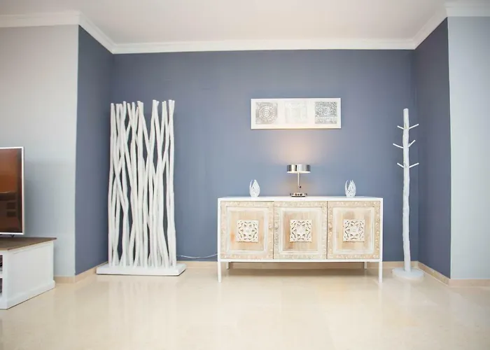 Ample Luxury Fancy Golf & Padel Apartment Marbella